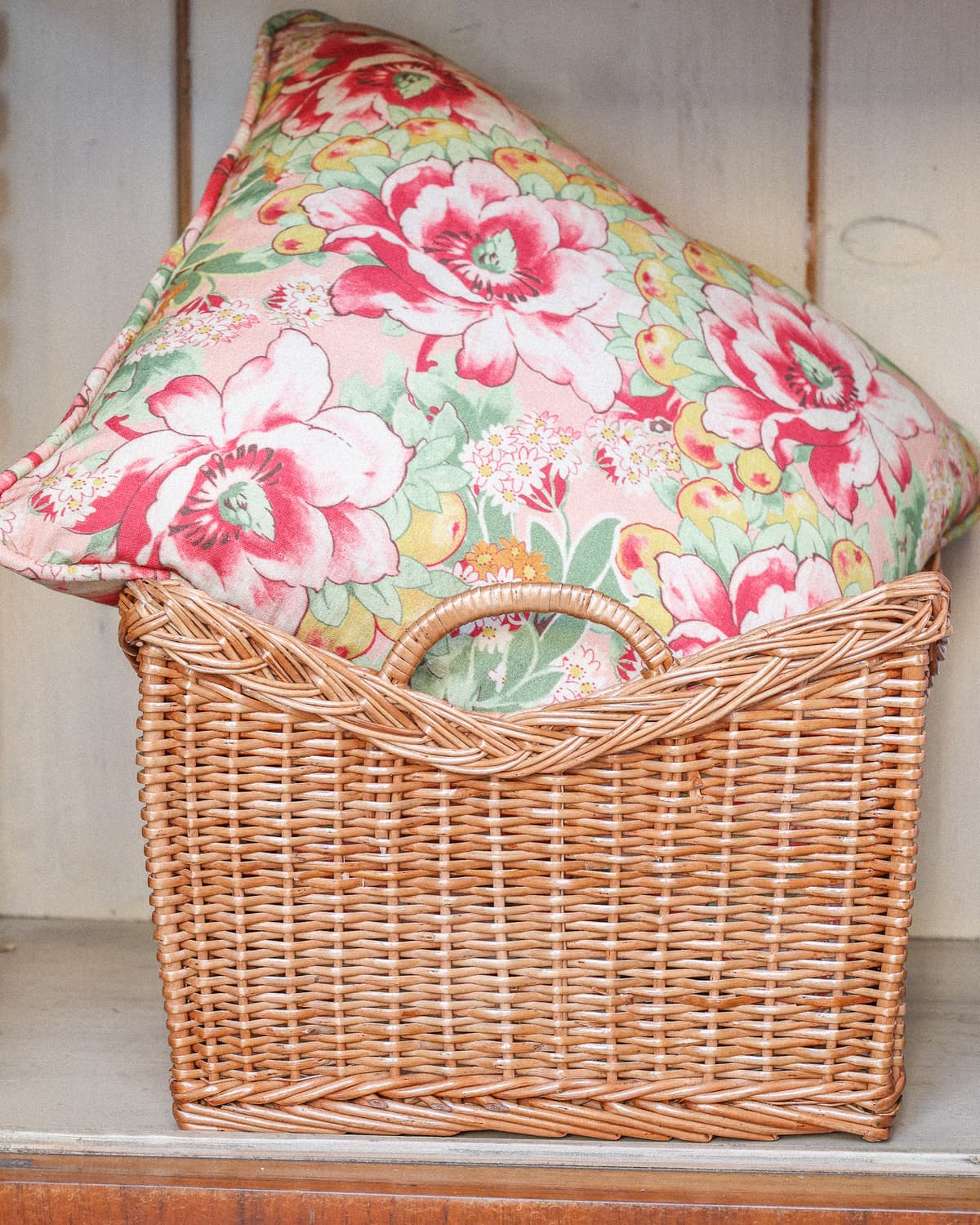 Cushion Cover 50x50 cm, Delightful. Image #1
