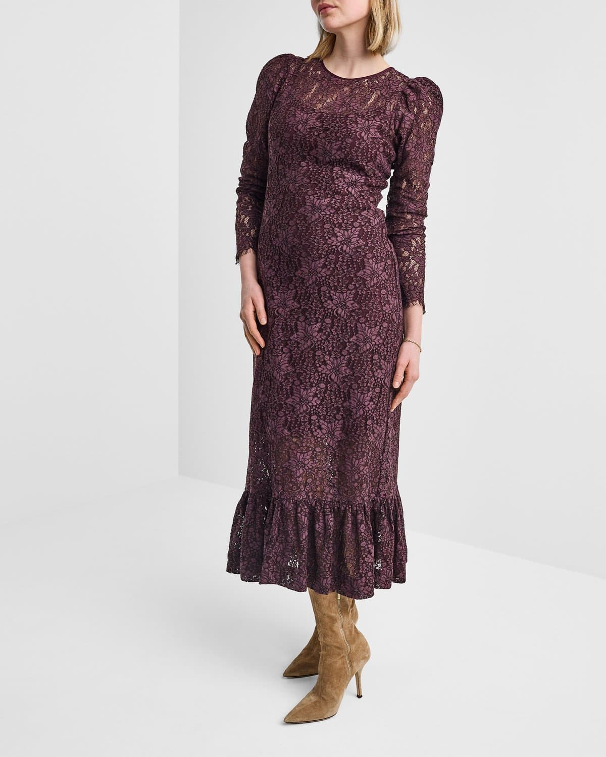 Lace Fitted Dress, Burgundy. Image #1