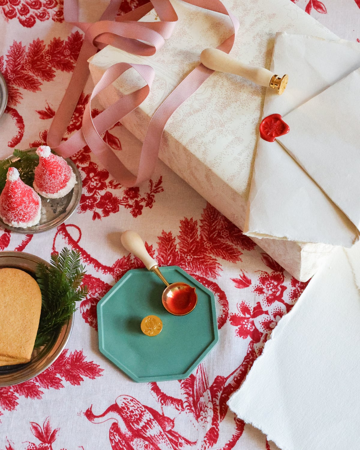 Linen Table Cloth 130x300, Birds. Image #1