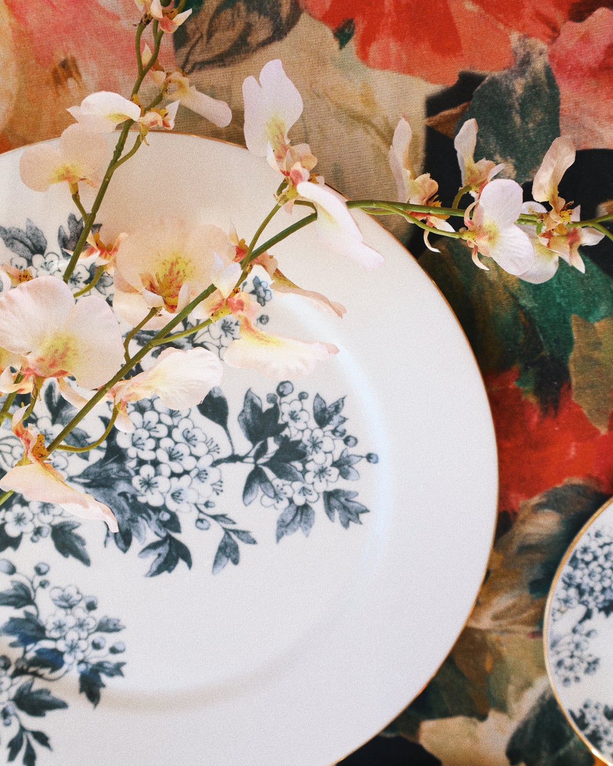 Linen Table Cloth 130x300, Romance. Image #4